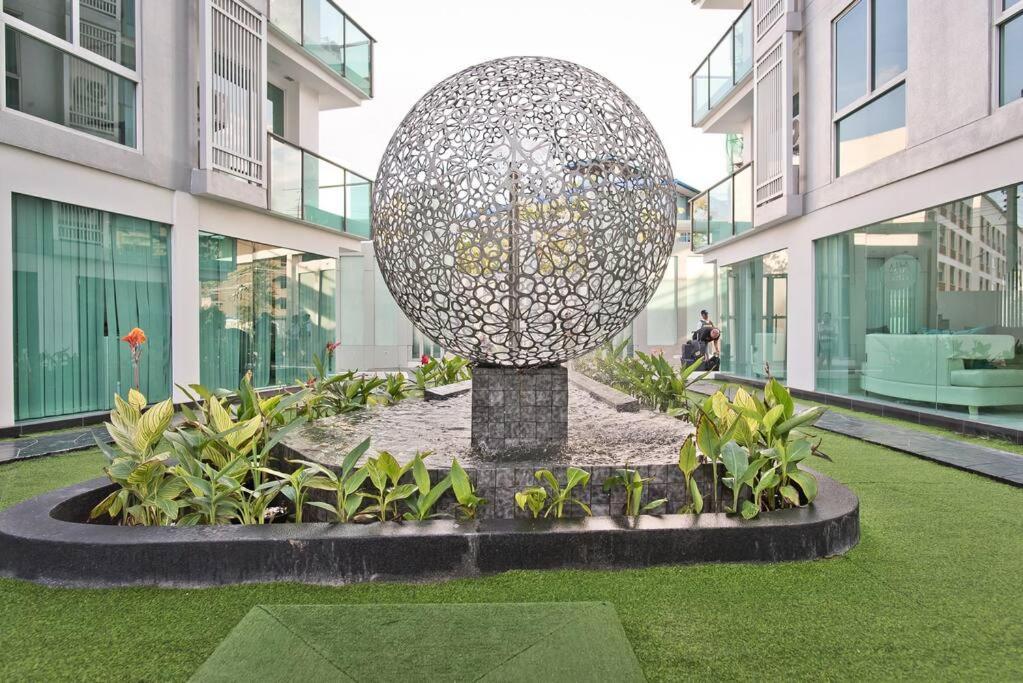 Getaway Studio In City Center Residence Pattaya Bagian luar foto